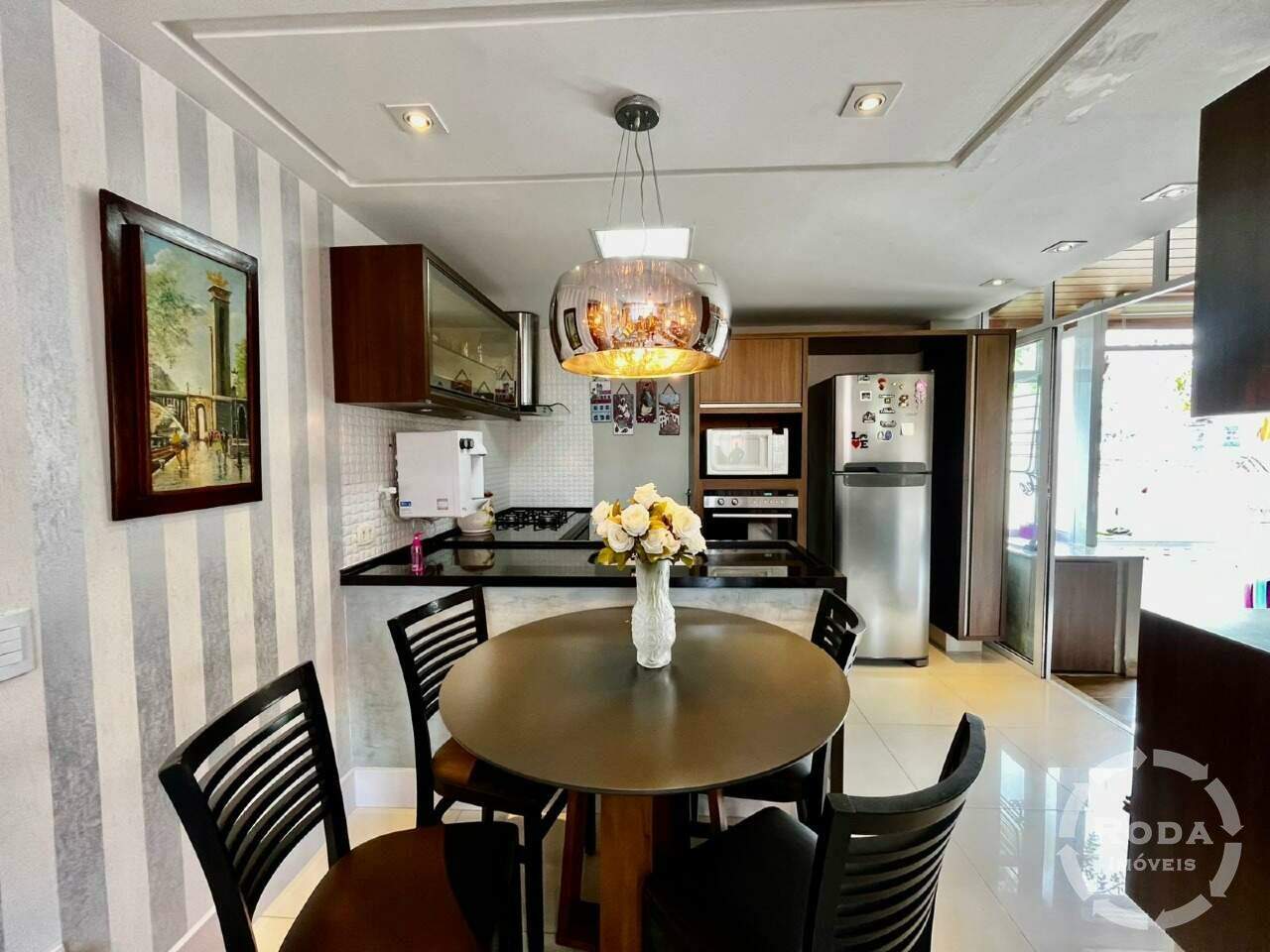 Apartamento à venda no Encruzilhada: 