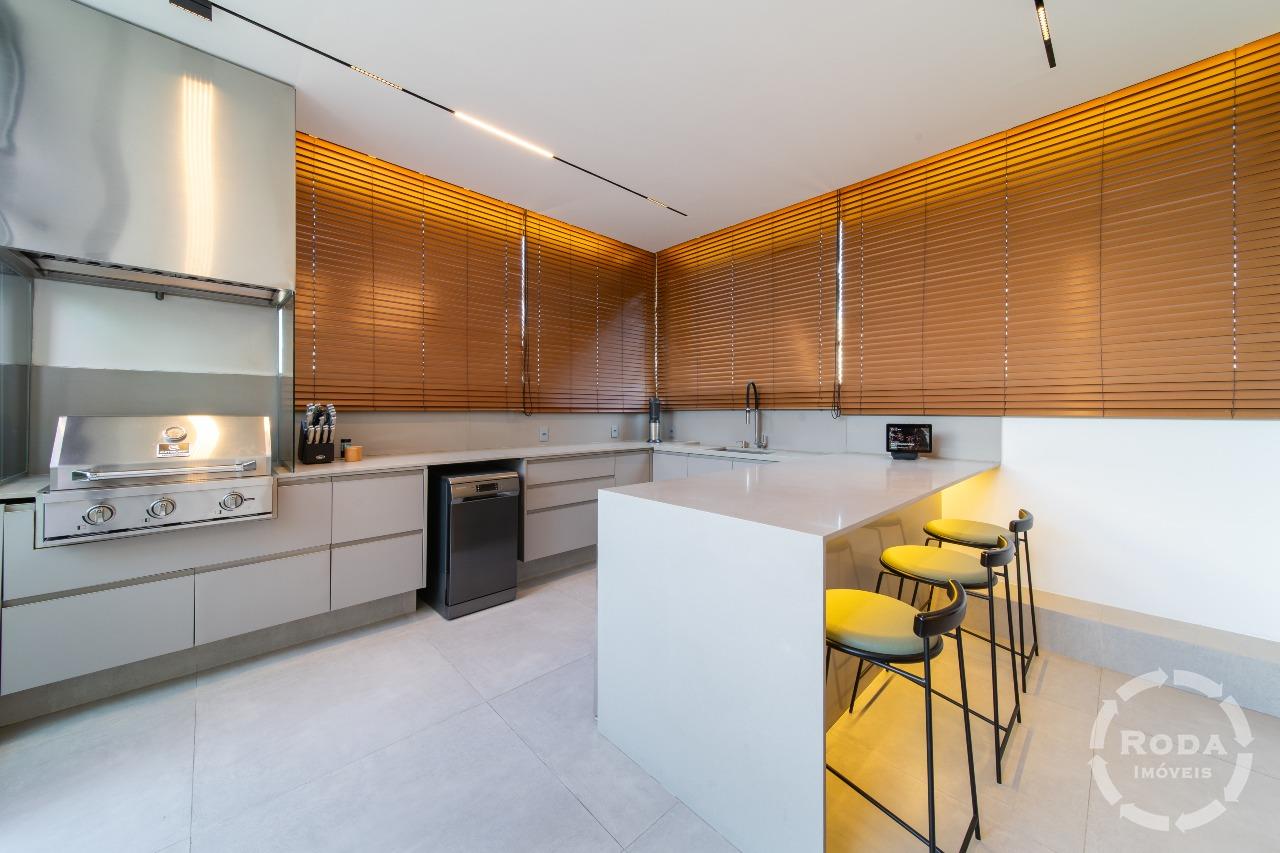 Cobertura à venda no Embaré: 