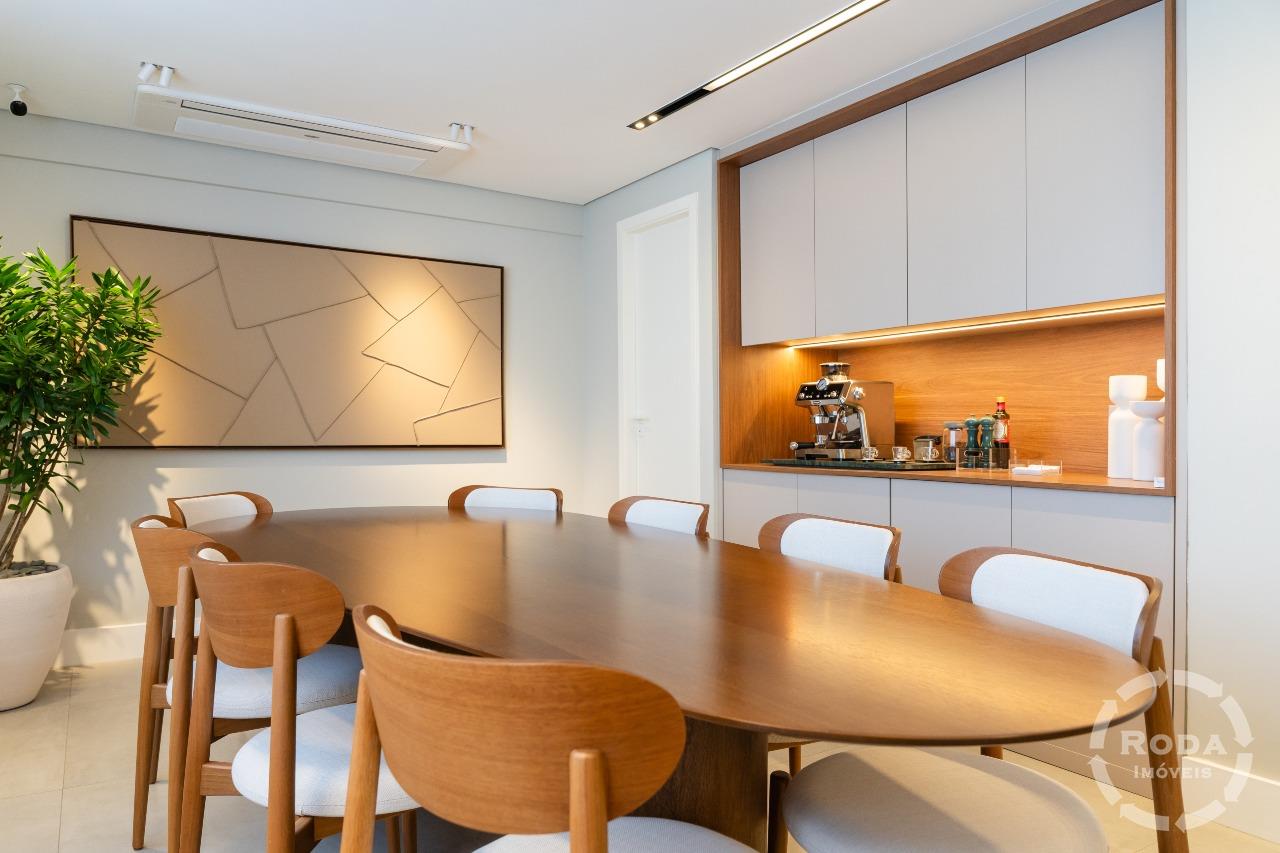 Cobertura à venda no Embaré: 