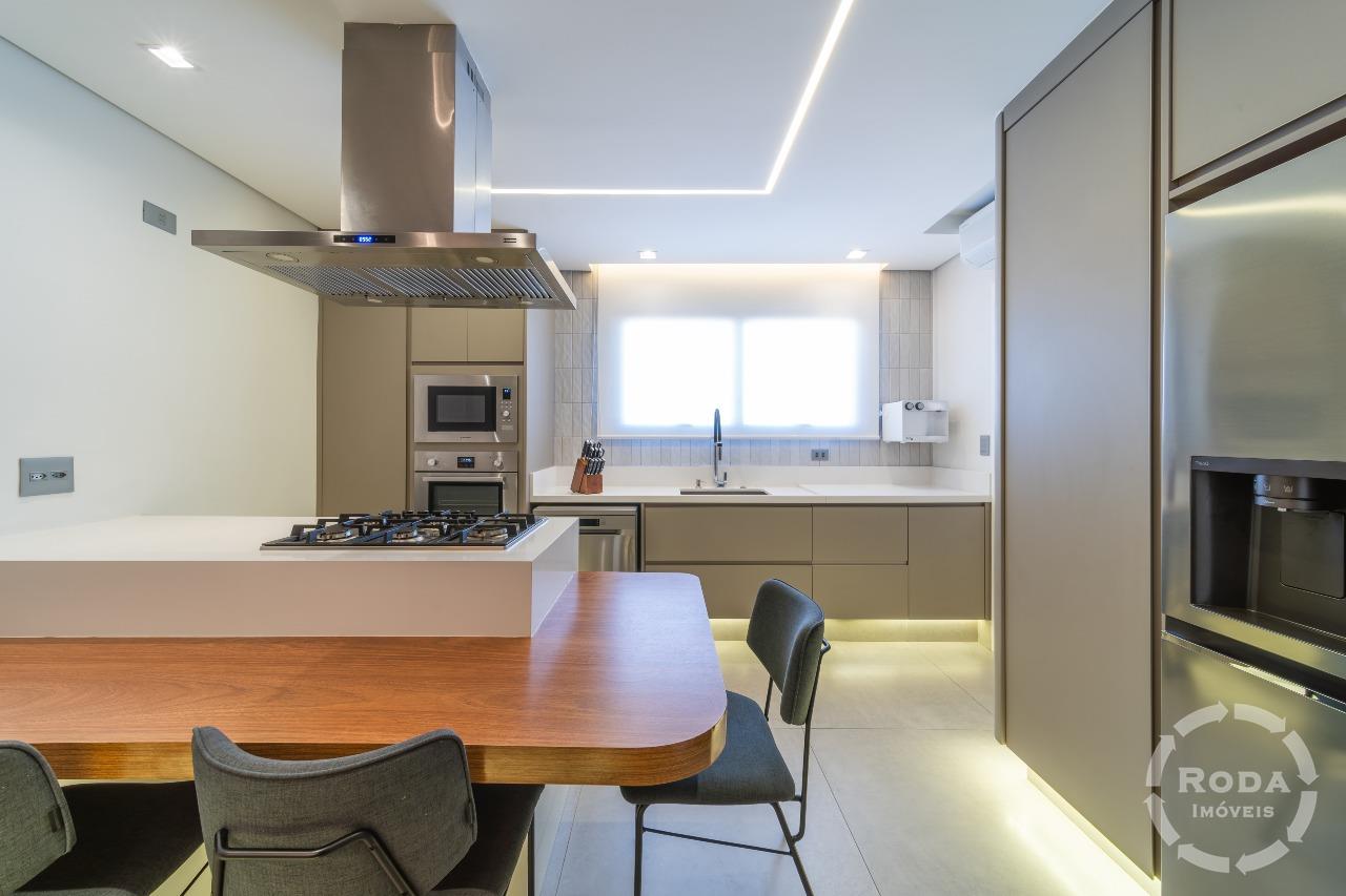 Cobertura à venda no Embaré: 