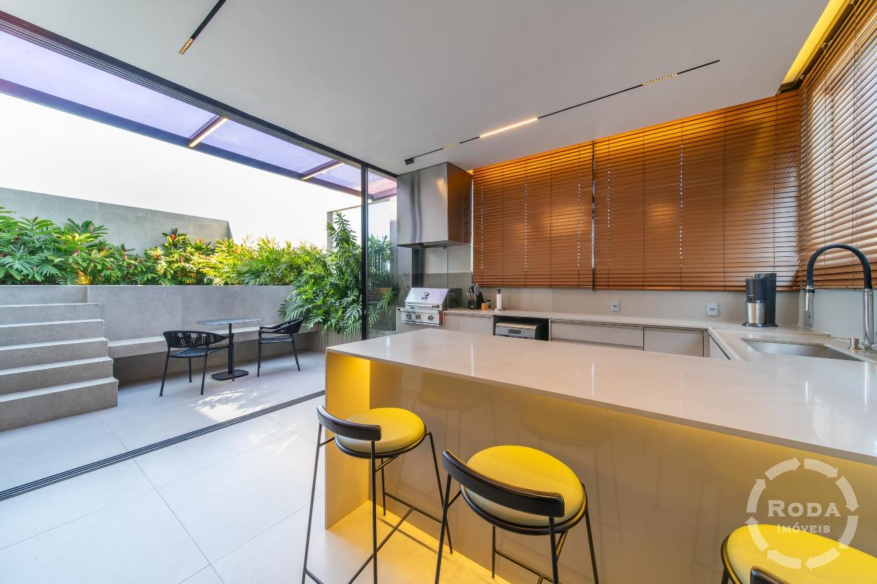 Cobertura à venda no Embaré: 