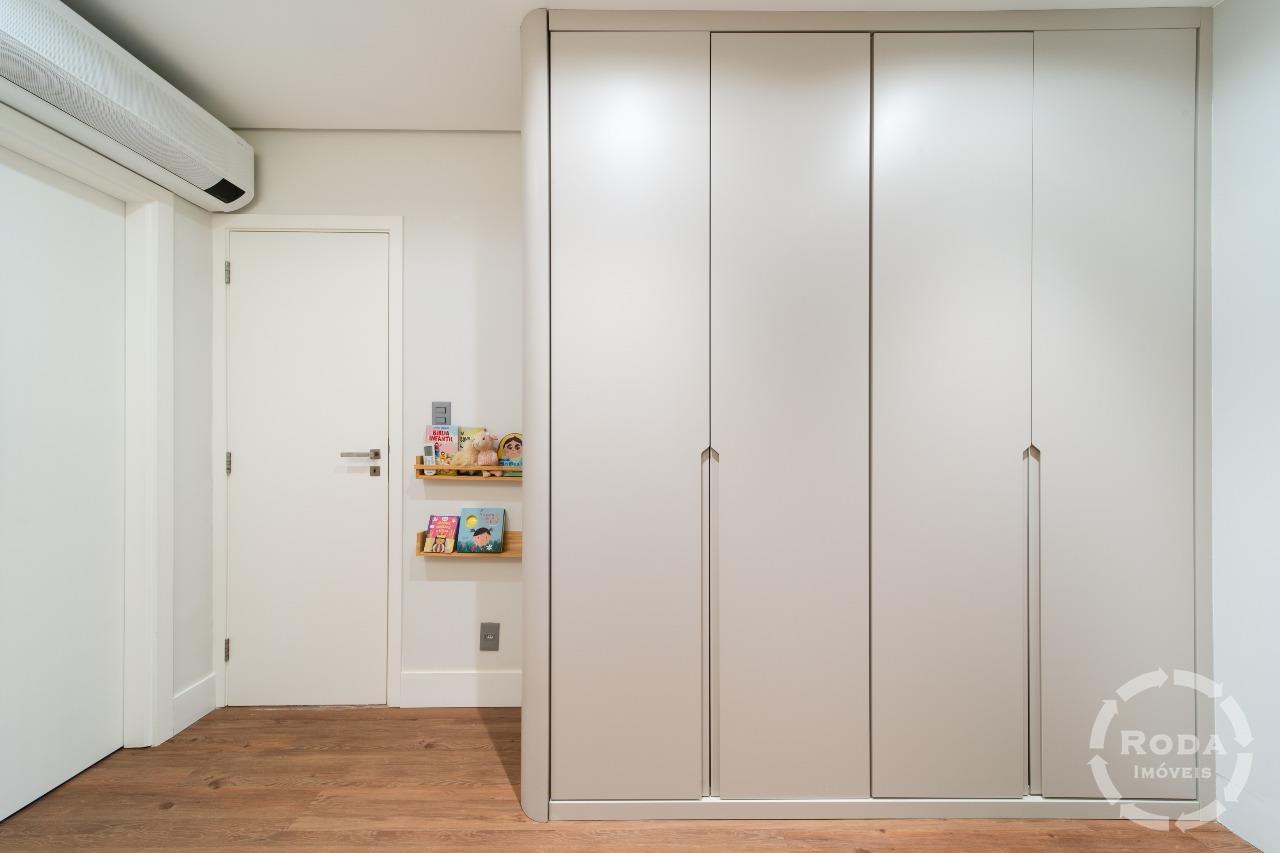 Cobertura à venda no Embaré: 