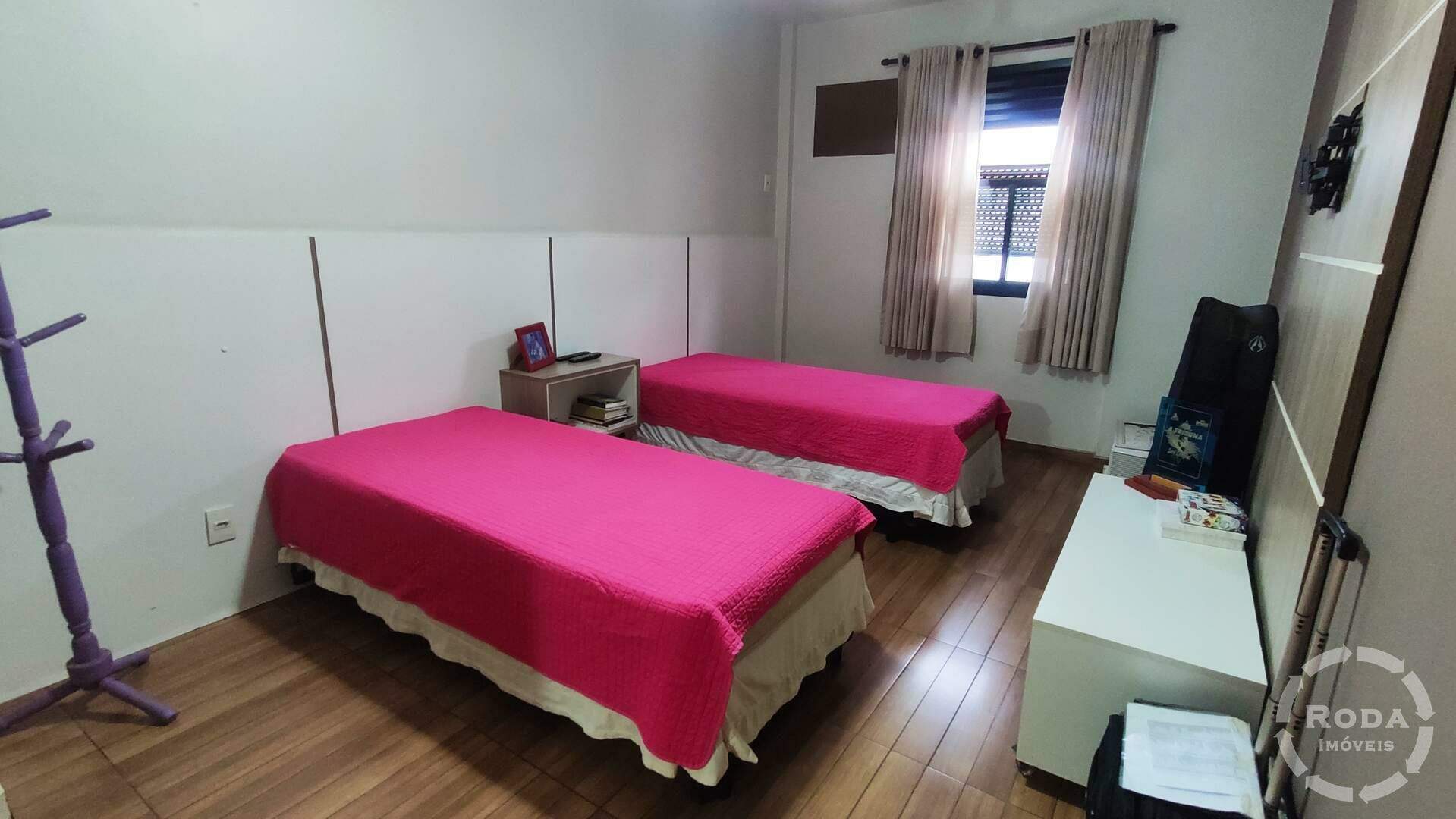 Apartamento à venda no Ponta da Praia: 