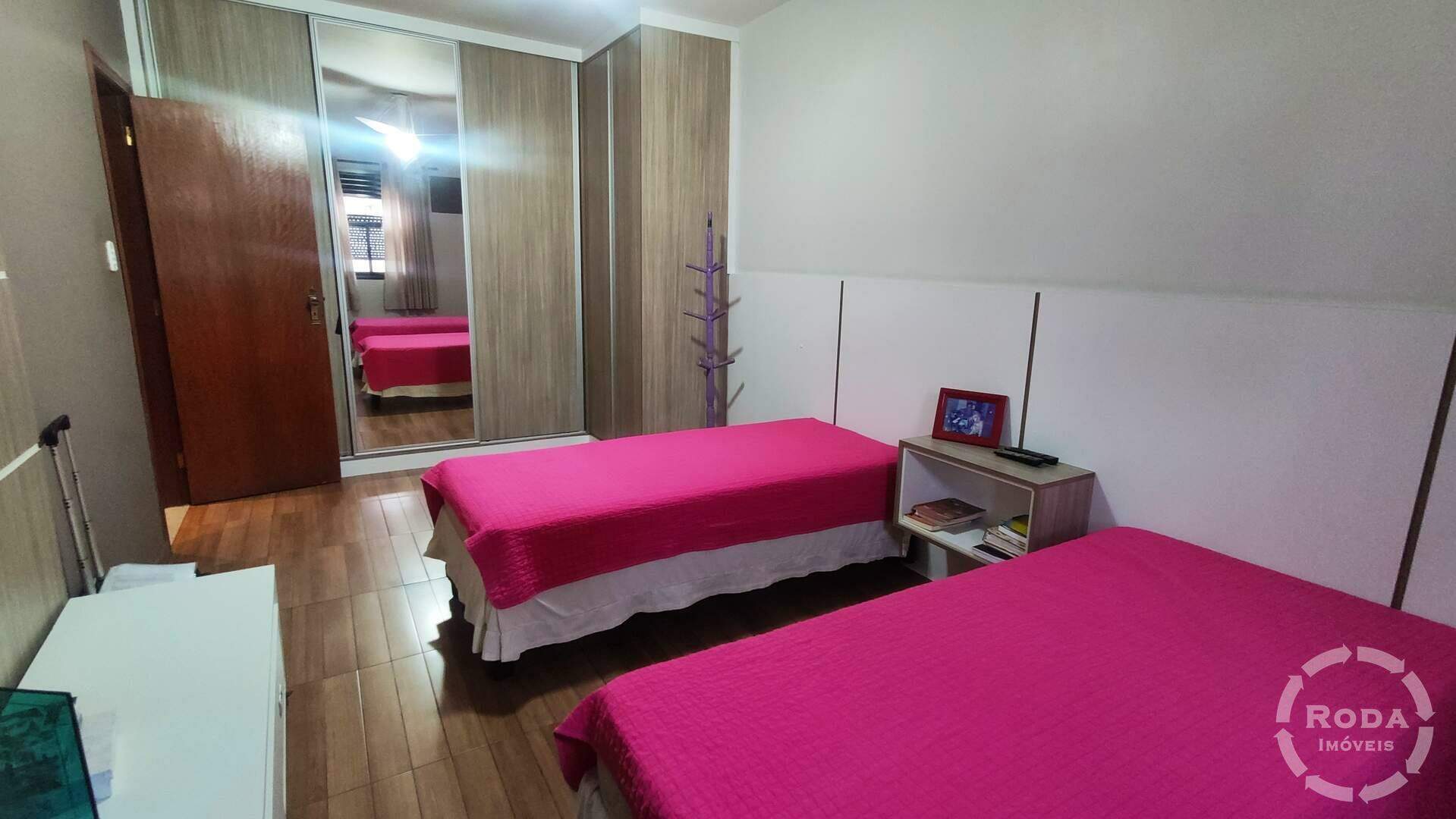 Apartamento à venda no Ponta da Praia: 