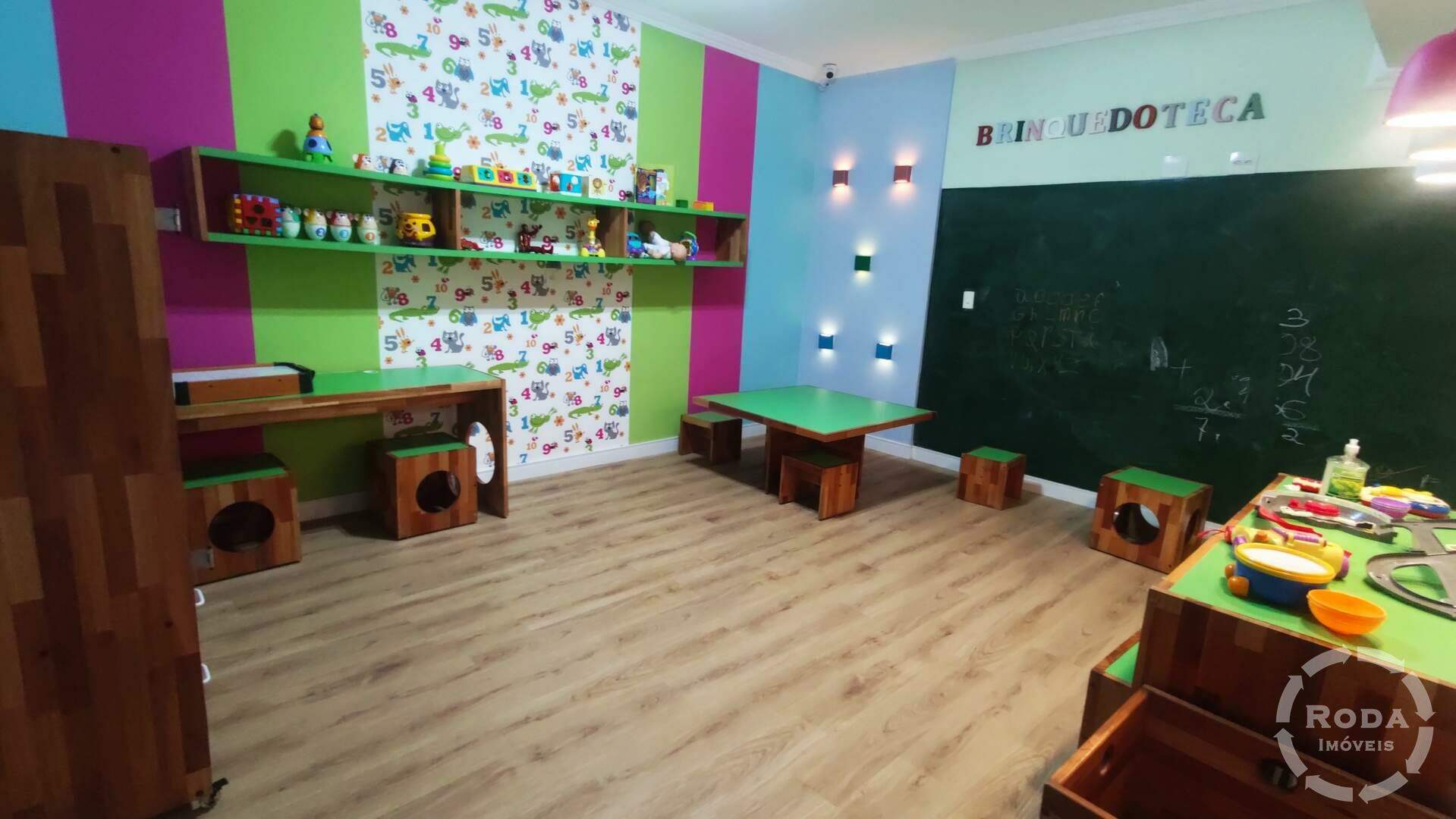 Apartamento à venda no Ponta da Praia: 