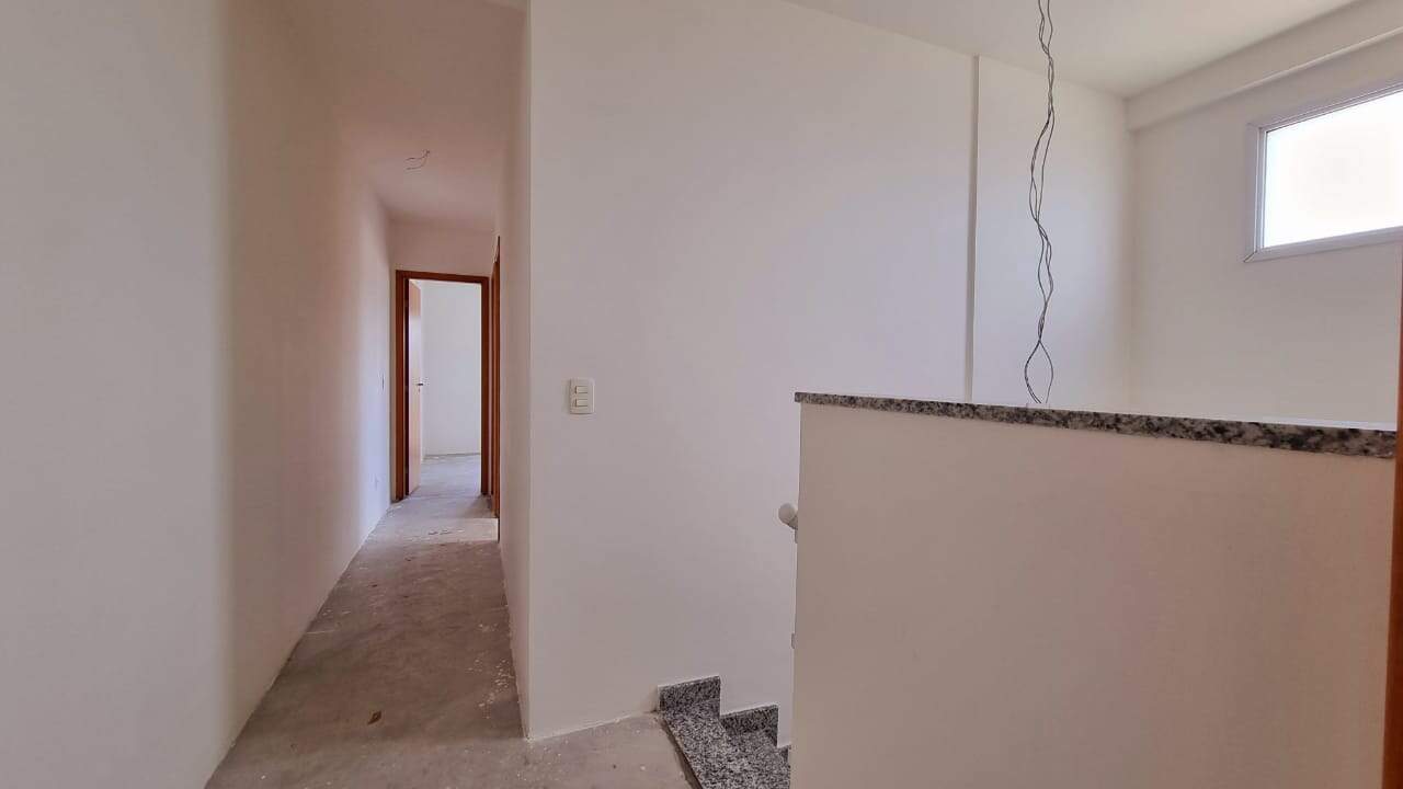 Apartamento Duplex à venda no Encruzilhada: 