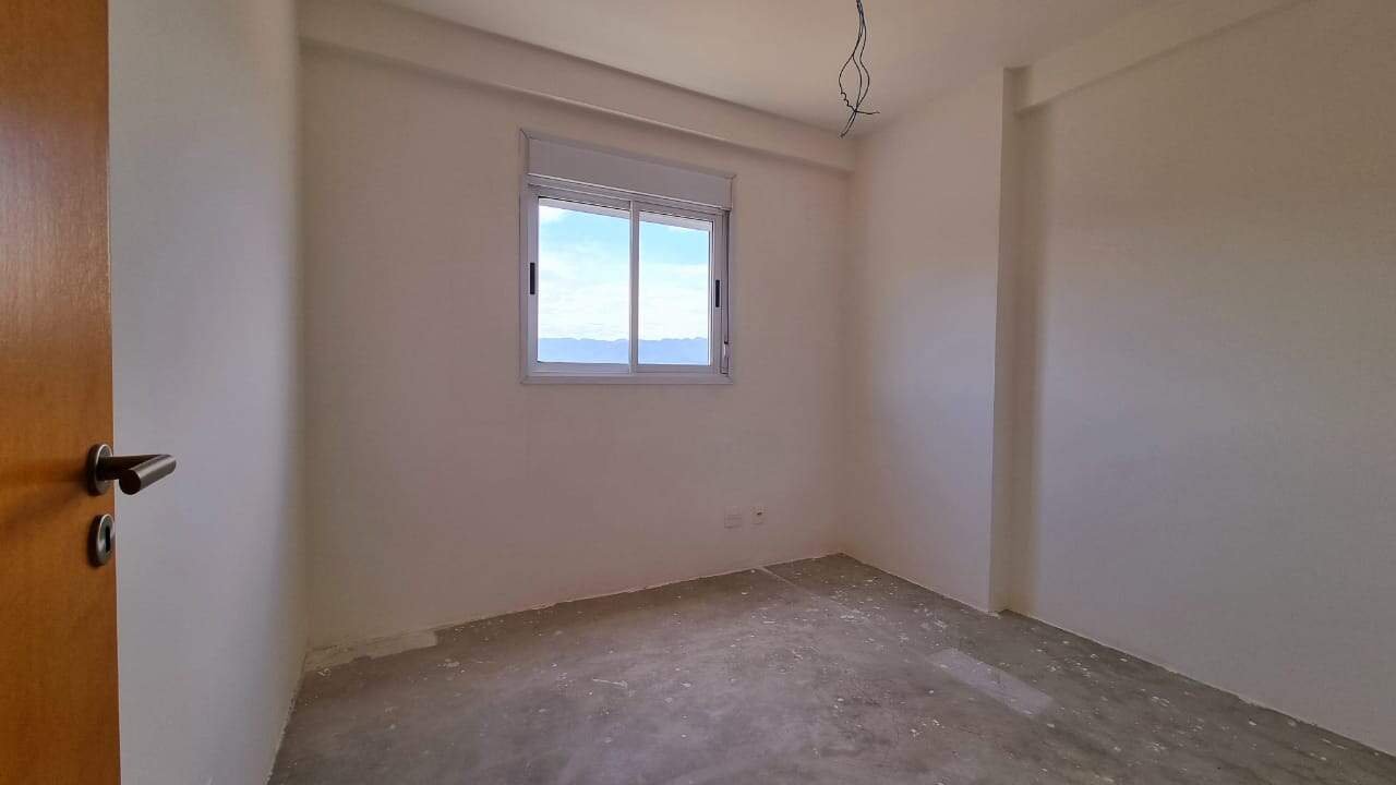 Apartamento Duplex à venda no Encruzilhada: 