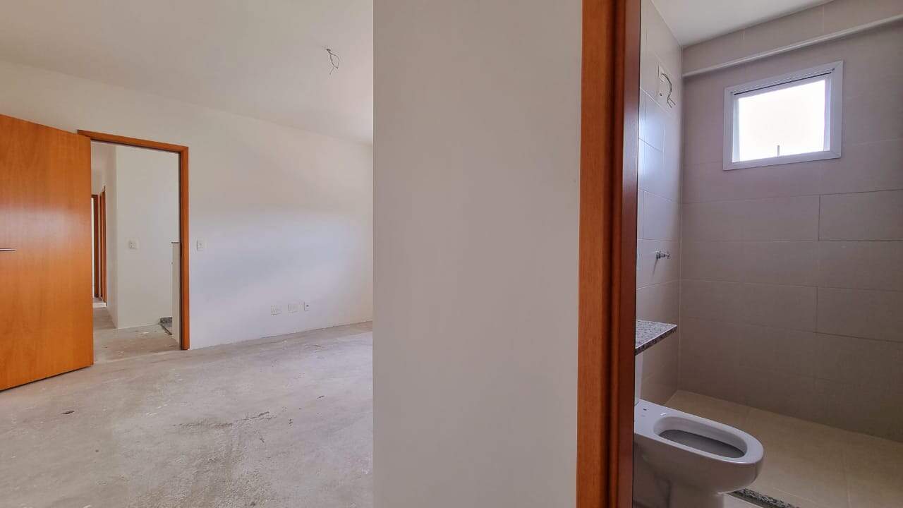 Apartamento Duplex à venda no Encruzilhada: 