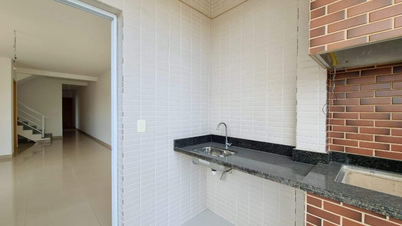 Apartamento Duplex à venda no Encruzilhada: 