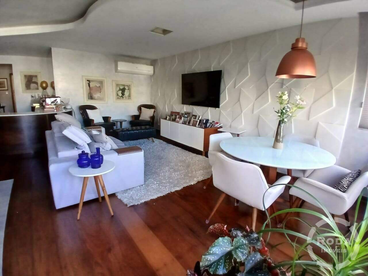 Apartamento à venda no Embaré: 