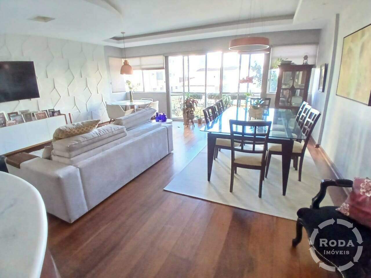 Apartamento à venda no Embaré: 
