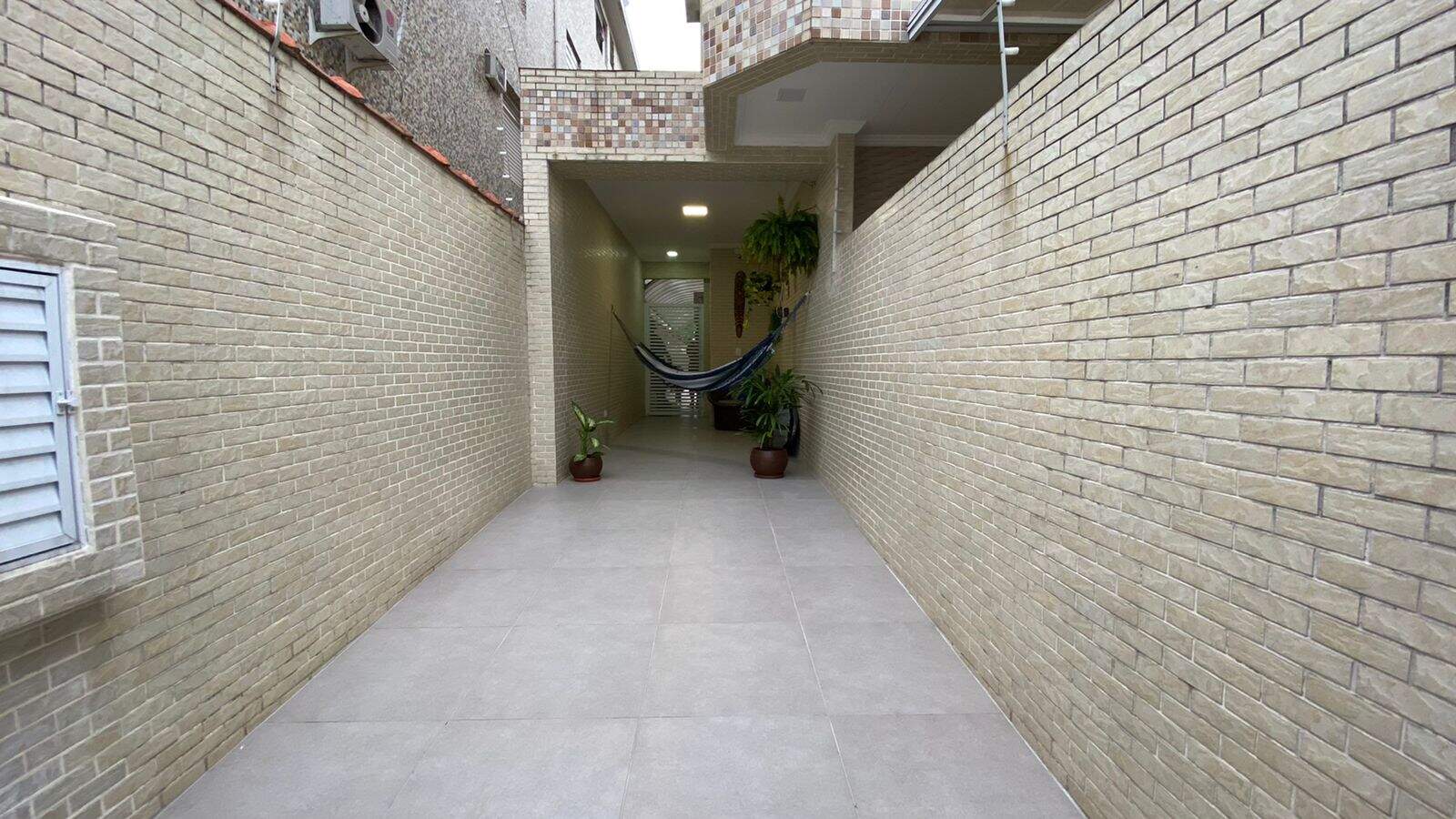 Casa para aluguel no Campo Grande: 