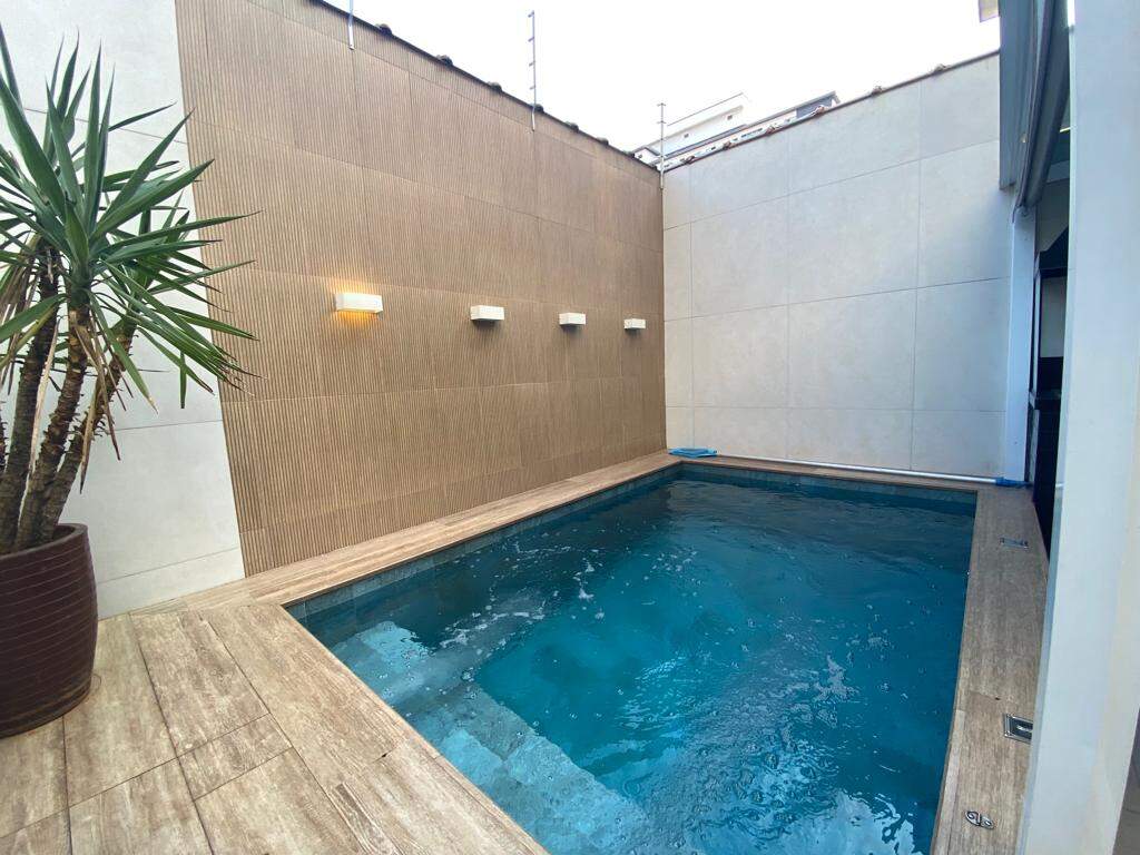 Casa para aluguel no Campo Grande: 