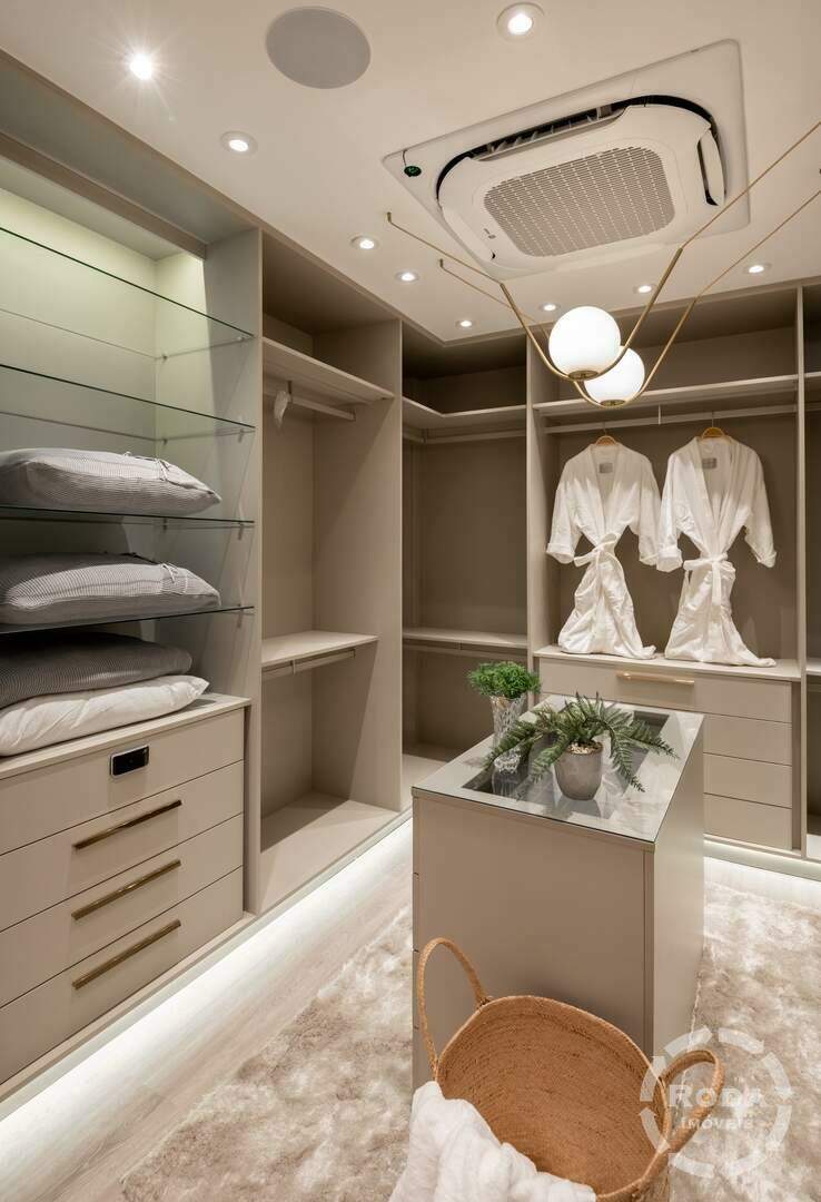 Apartamento à venda no Ponta da Praia: 