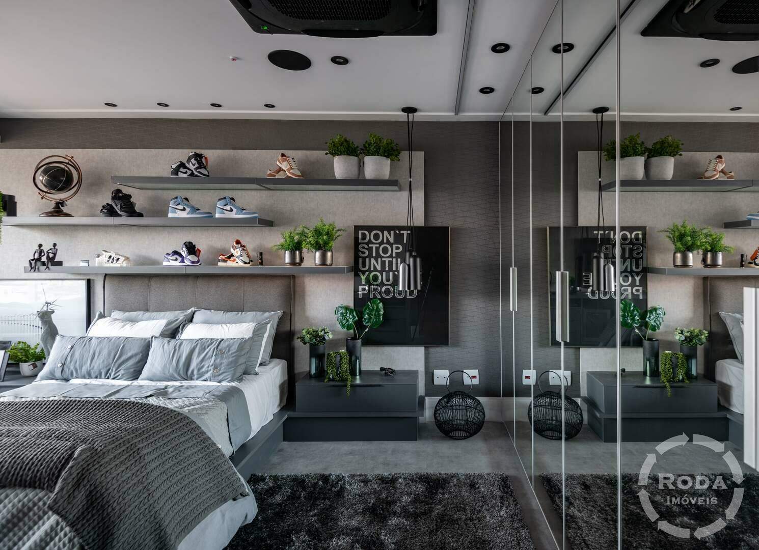 Apartamento à venda no Ponta da Praia: 