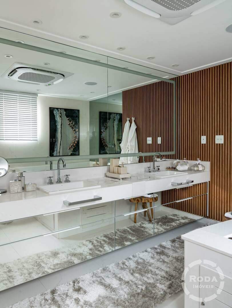 Apartamento à venda no Ponta da Praia: 