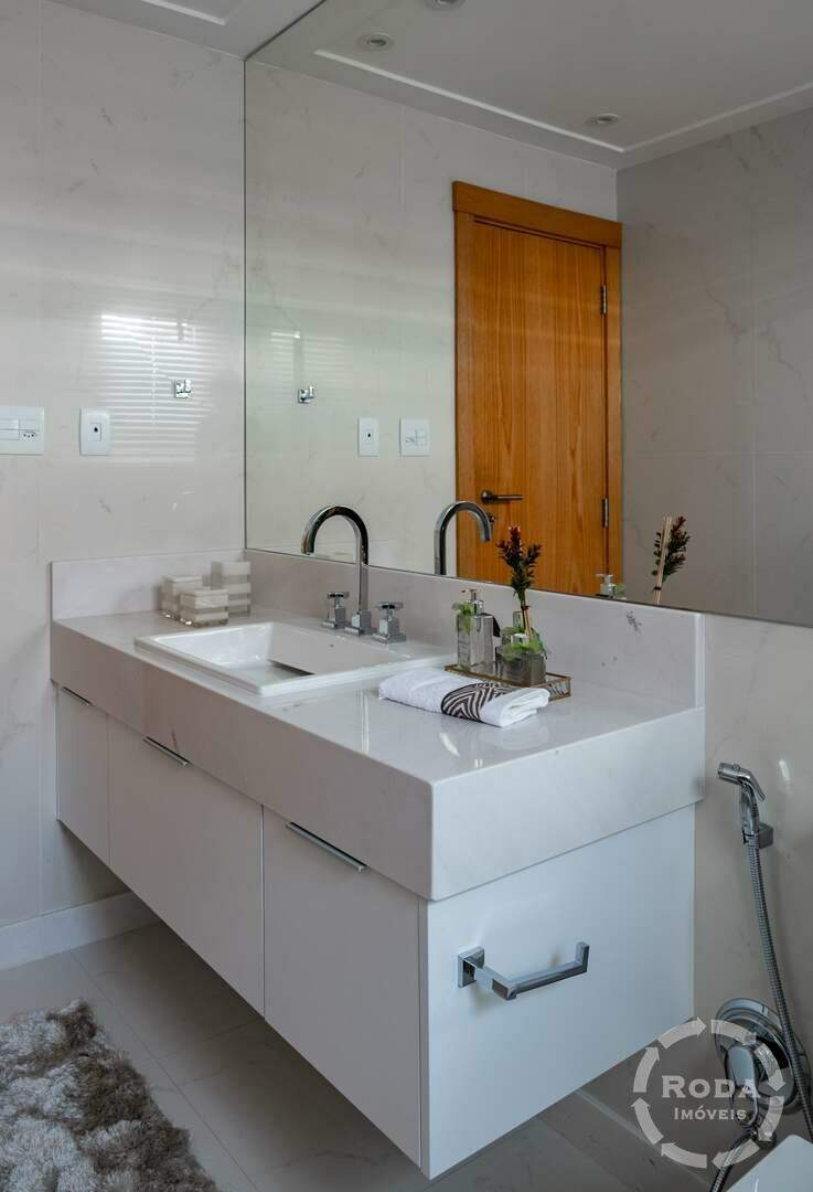 Apartamento à venda no Ponta da Praia: 