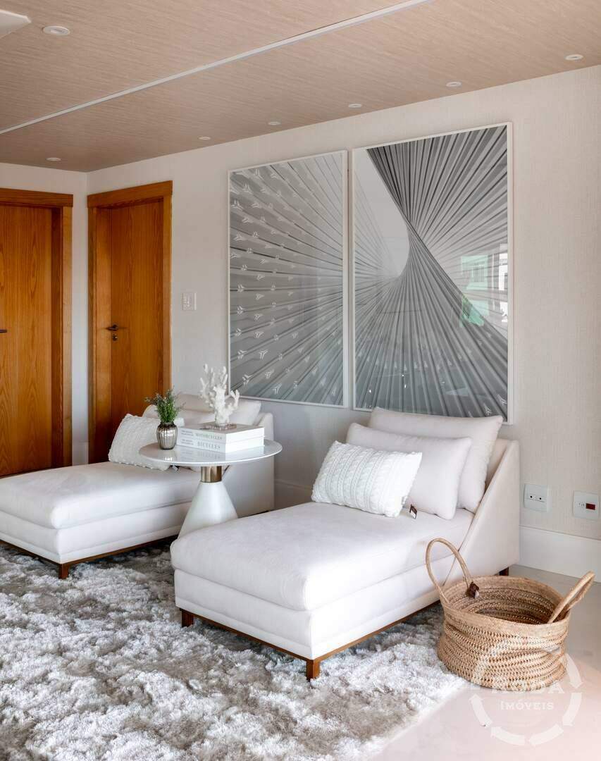 Apartamento à venda no Ponta da Praia: 