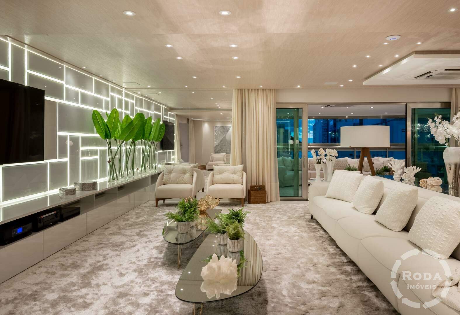 Apartamento à venda no Ponta da Praia: 