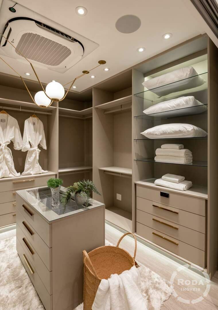 Apartamento à venda no Ponta da Praia: 