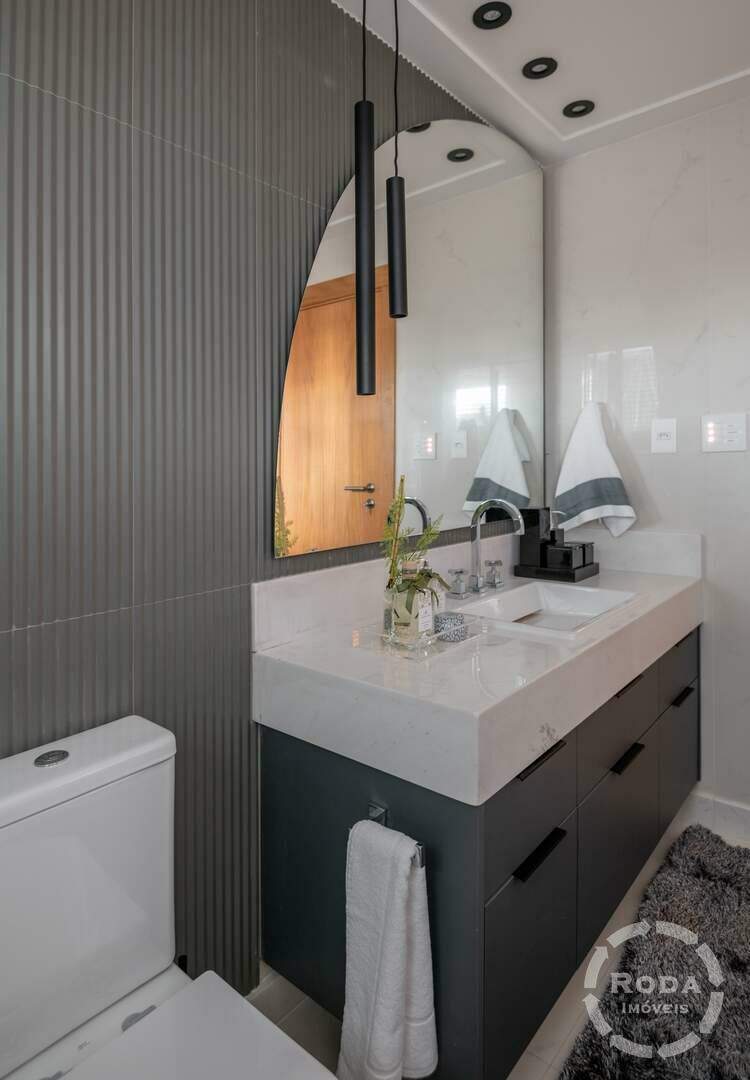 Apartamento à venda no Ponta da Praia: 