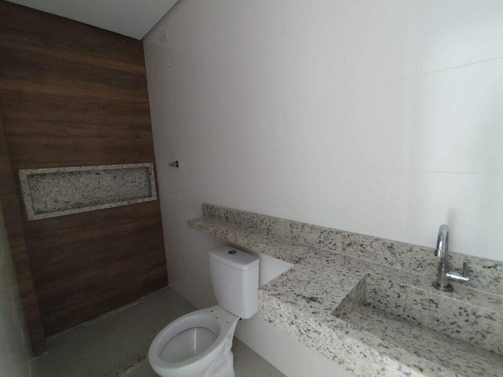Casa de Condomínio à venda no Campo Grande: 