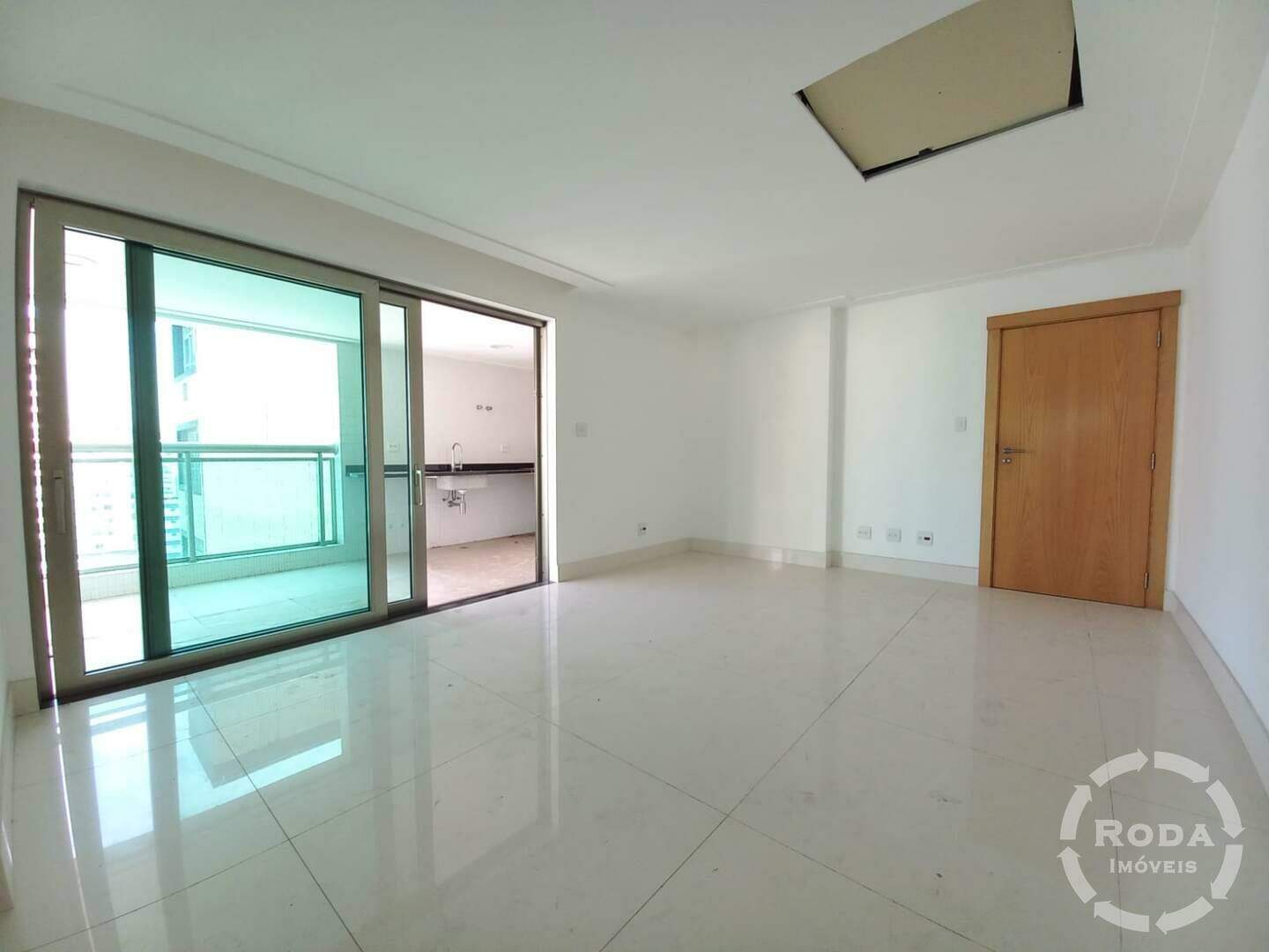 Apartamento à venda no Ponta da Praia: 
