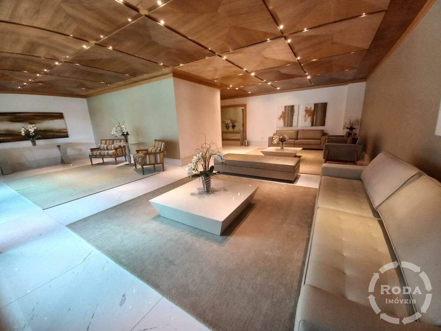 Apartamento à venda no Ponta da Praia: 