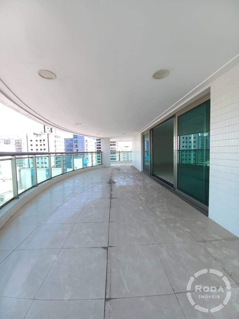 Apartamento à venda no Ponta da Praia: 