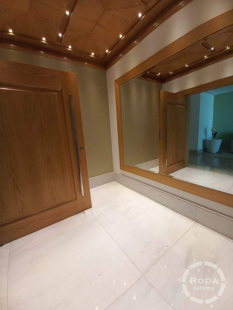 Apartamento à venda no Ponta da Praia: 