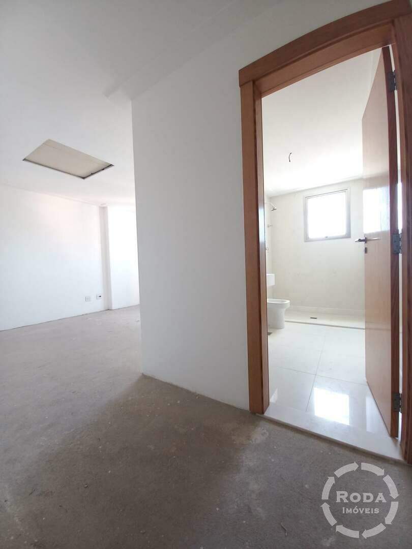 Apartamento à venda no Ponta da Praia: 