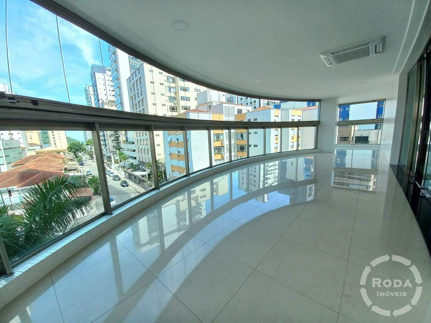 Apartamento à venda no Ponta da Praia: 