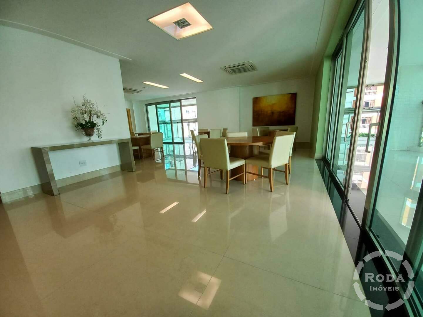 Apartamento à venda no Ponta da Praia: 