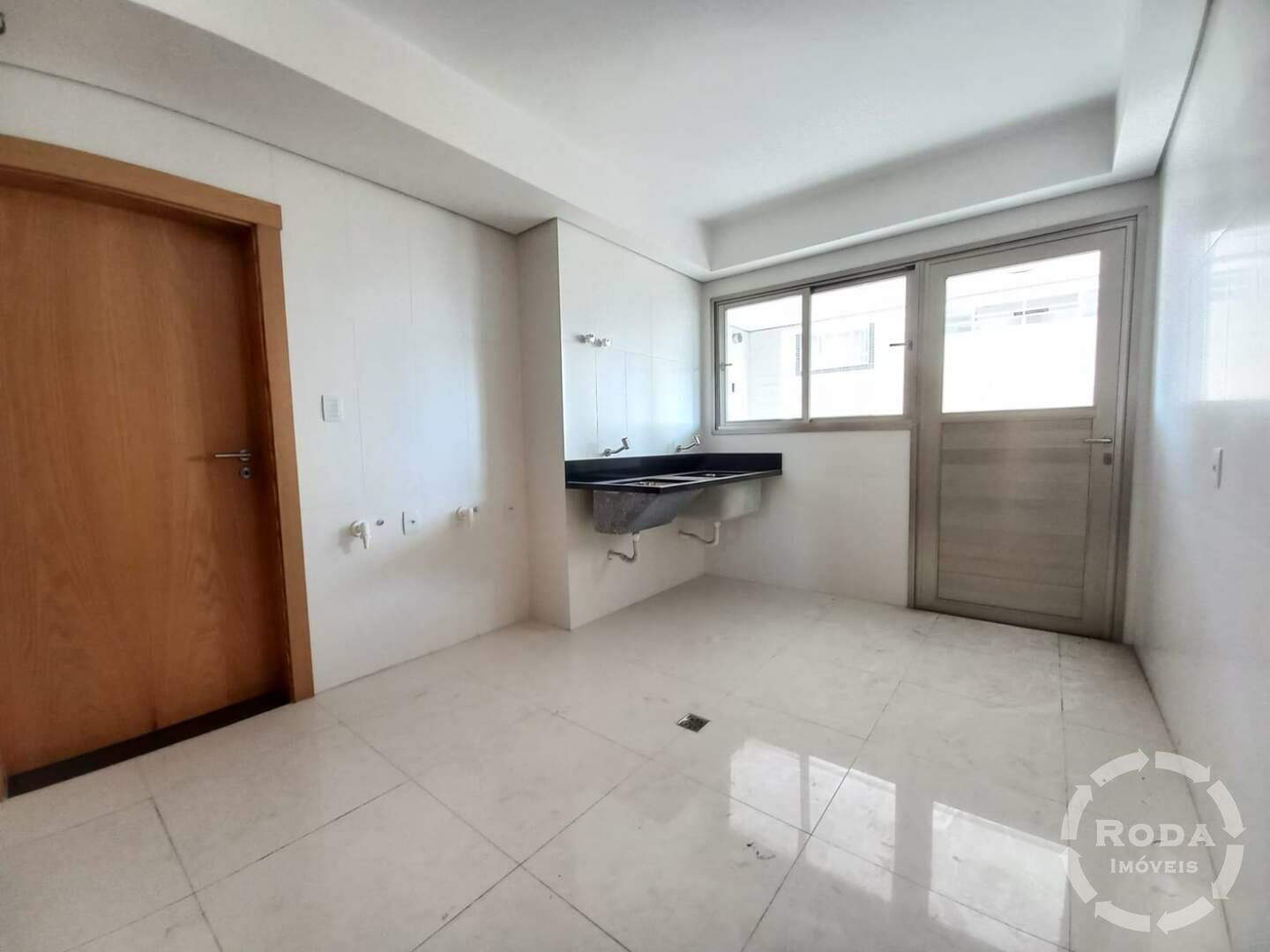 Apartamento à venda no Ponta da Praia: 