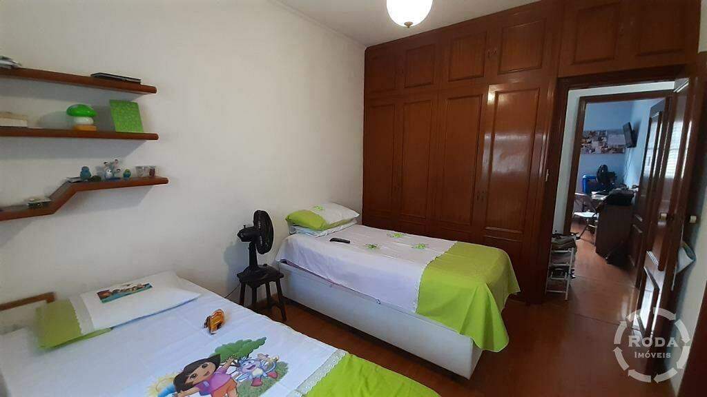 Sobrado à venda no Marapé: 