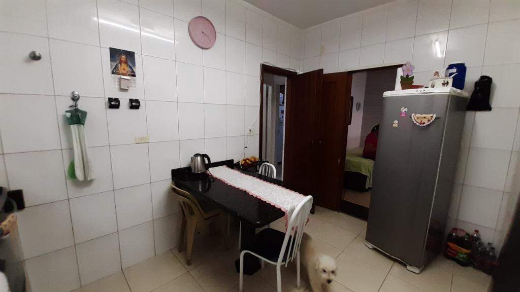 Sobrado à venda no Marapé: 