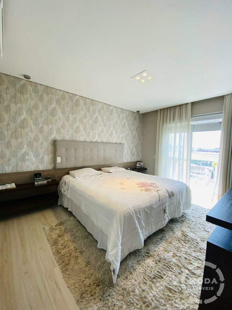 Apartamento à venda no Ponta da Praia: 