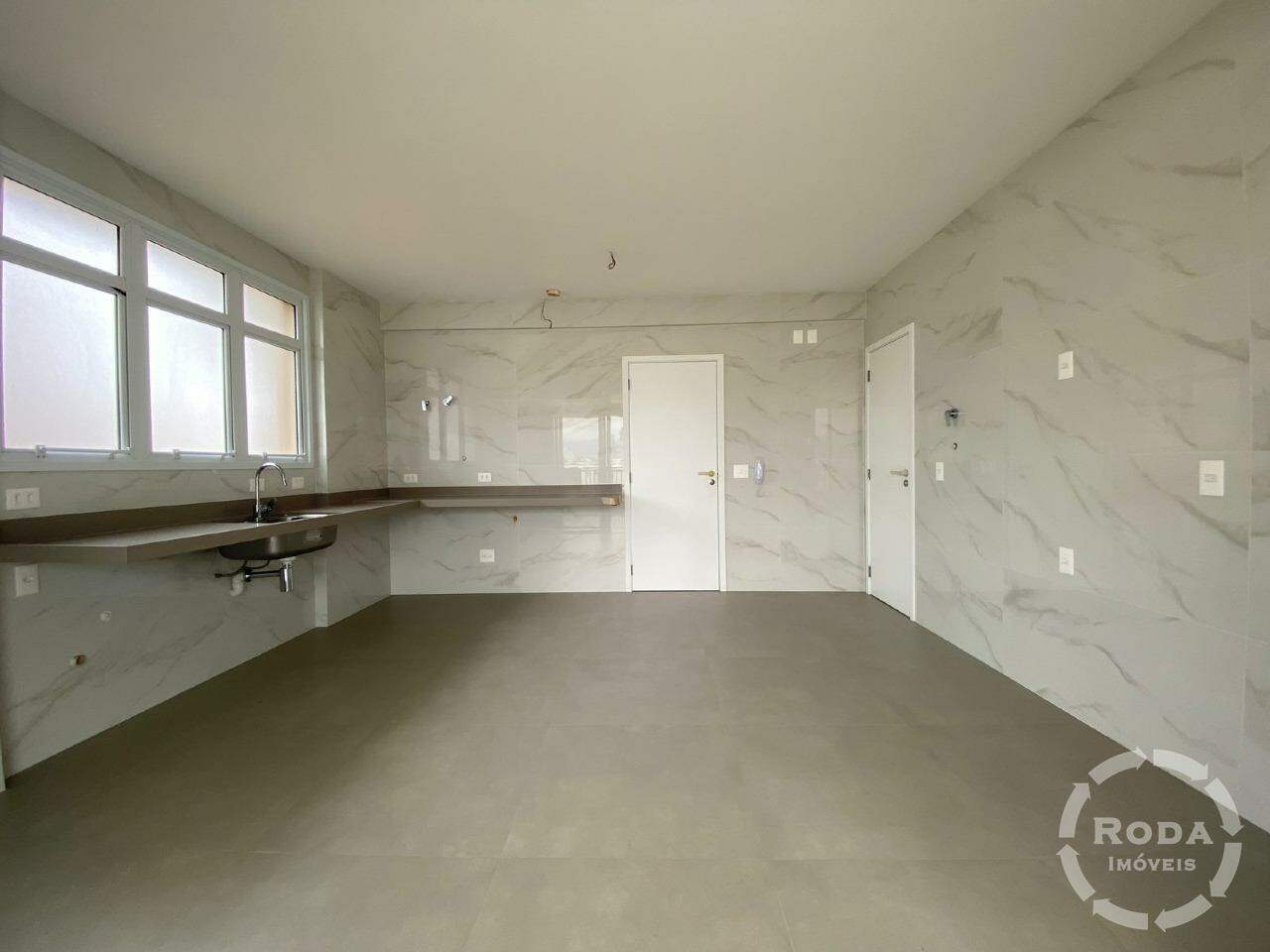 Apartamento à venda no Ponta da Praia: 