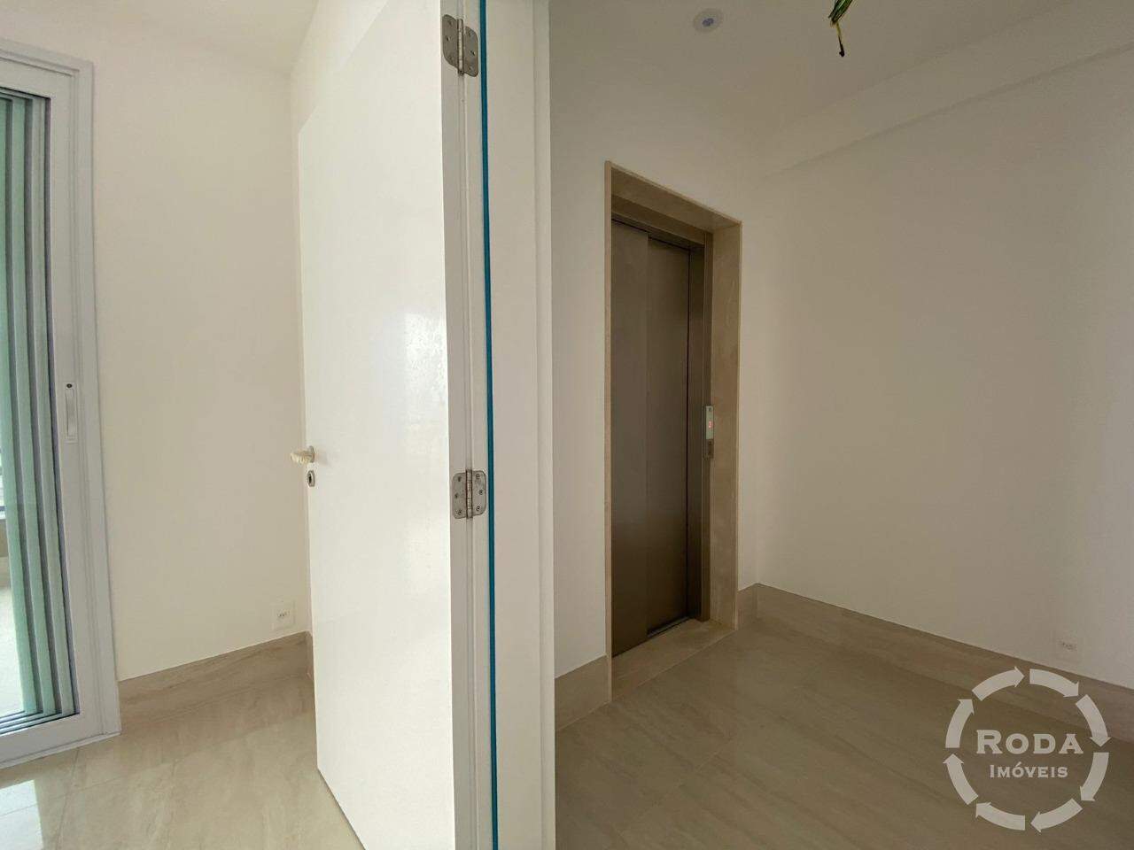 Apartamento à venda no Ponta da Praia: 