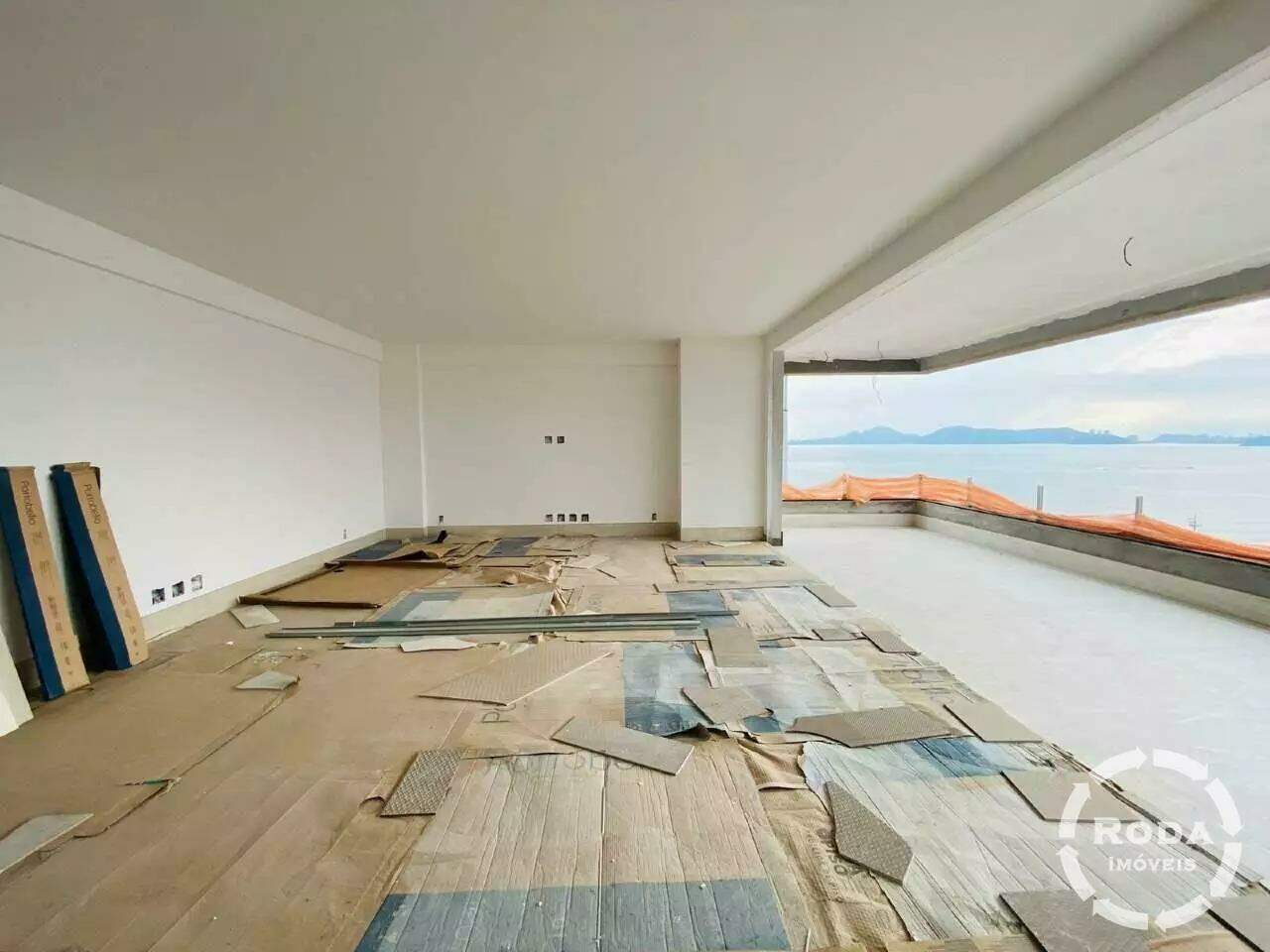 Apartamento à venda no Ponta da Praia: 