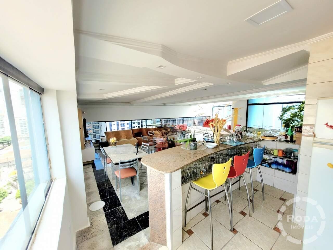 Cobertura à venda no Ponta da Praia: 