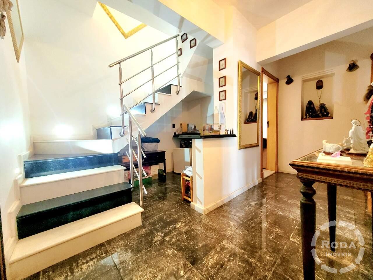 Cobertura à venda no Ponta da Praia: 