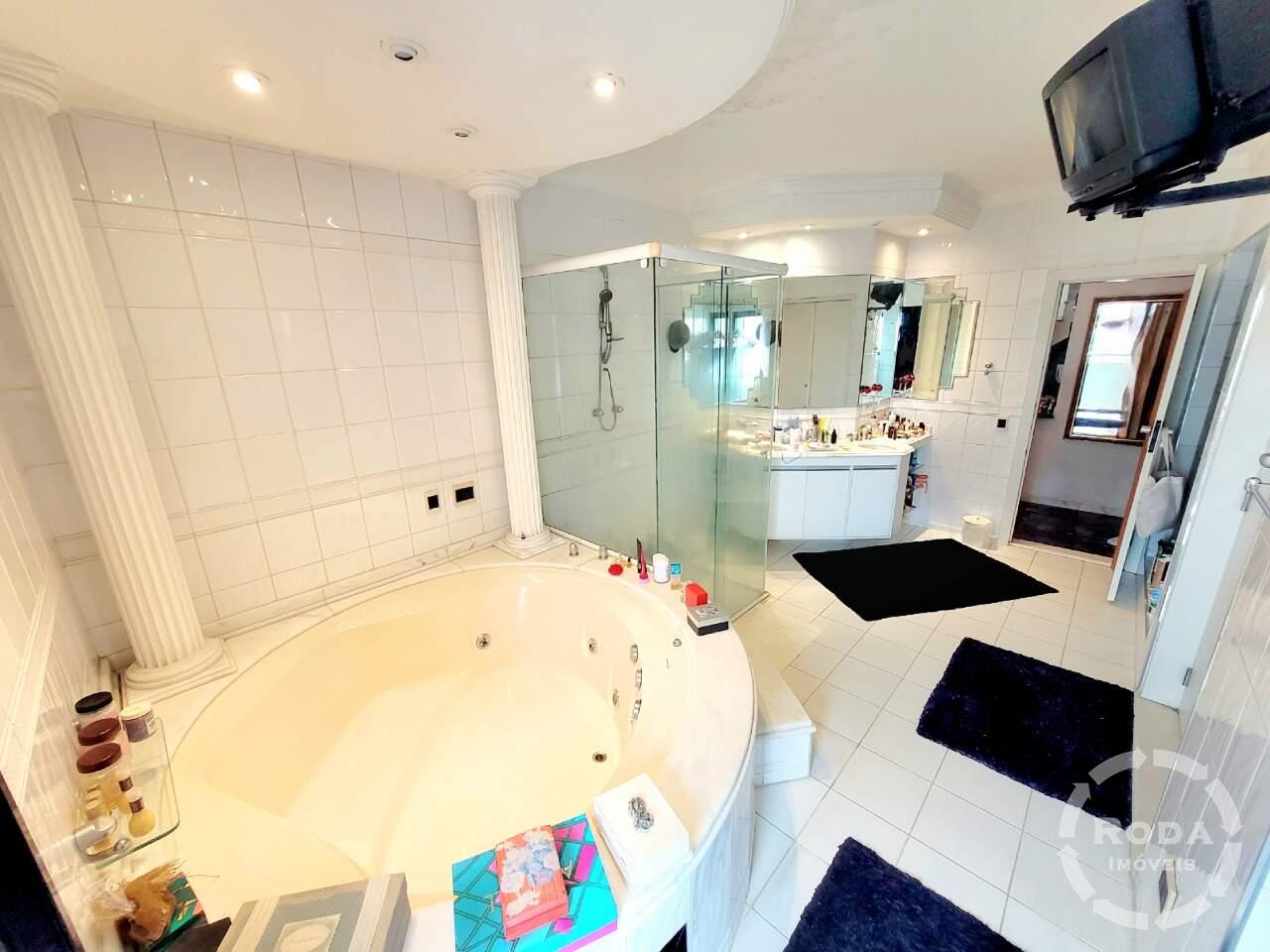 Cobertura à venda no Ponta da Praia: 