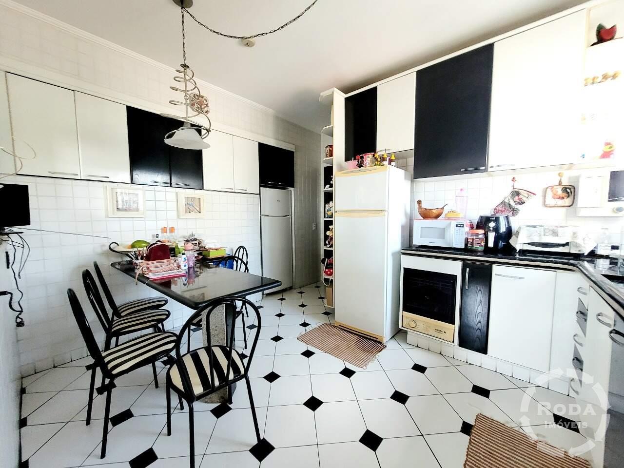 Cobertura à venda no Ponta da Praia: 