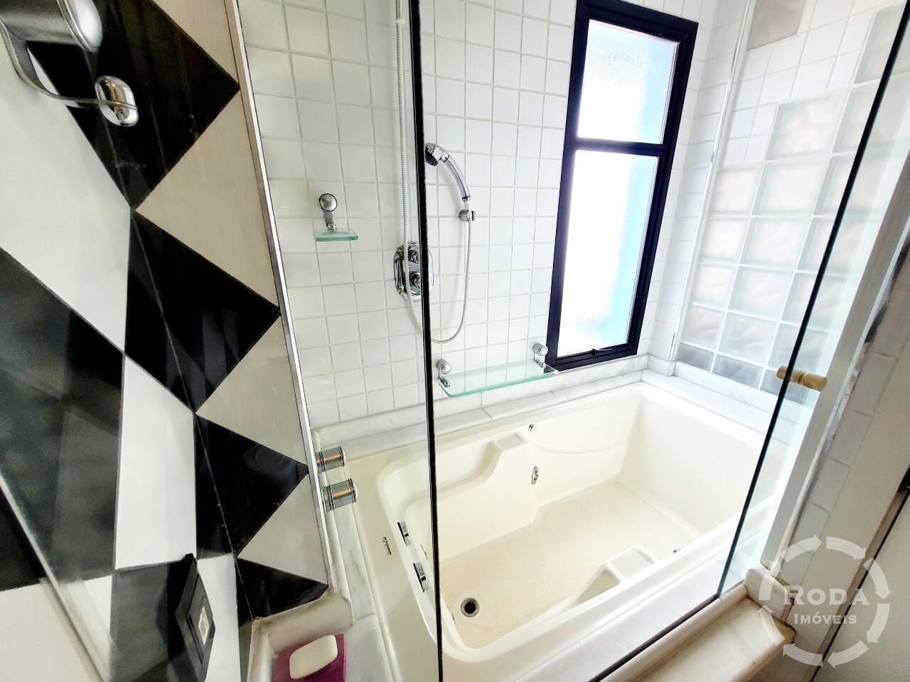 Cobertura à venda no Ponta da Praia: 