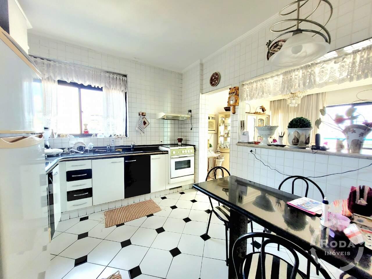 Cobertura à venda no Ponta da Praia: 