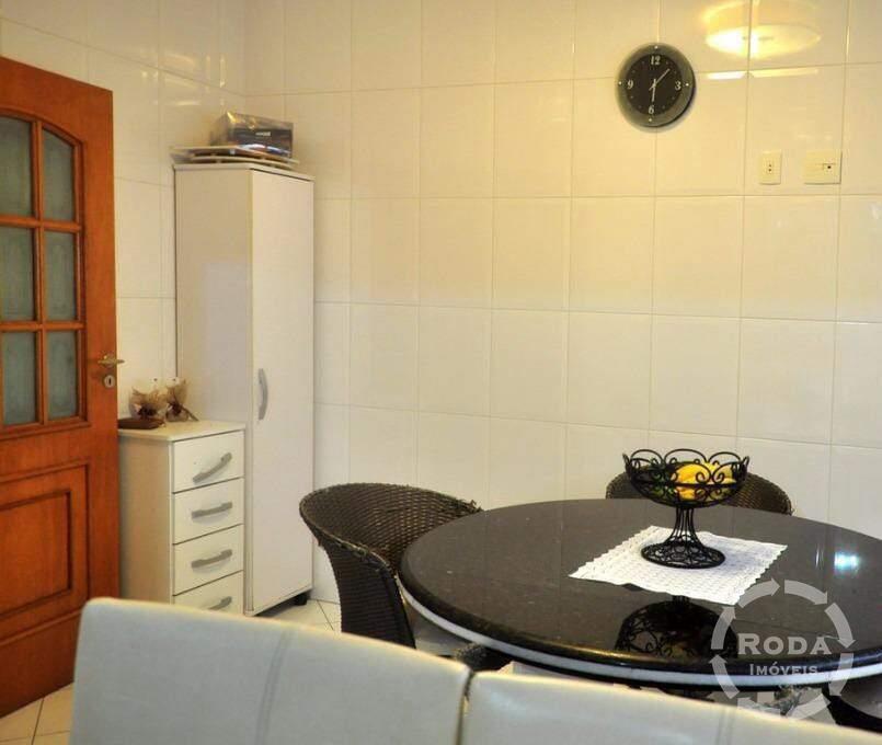 Casa à venda no Embaré: 