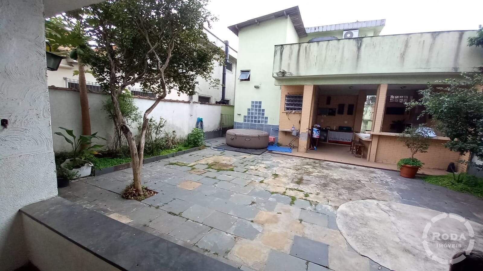 Sobrado à venda no Boqueirão: 