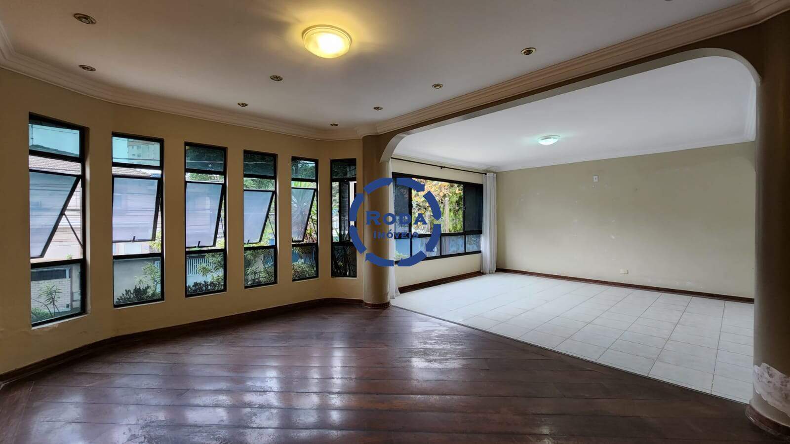 Casa à venda no Embaré: 