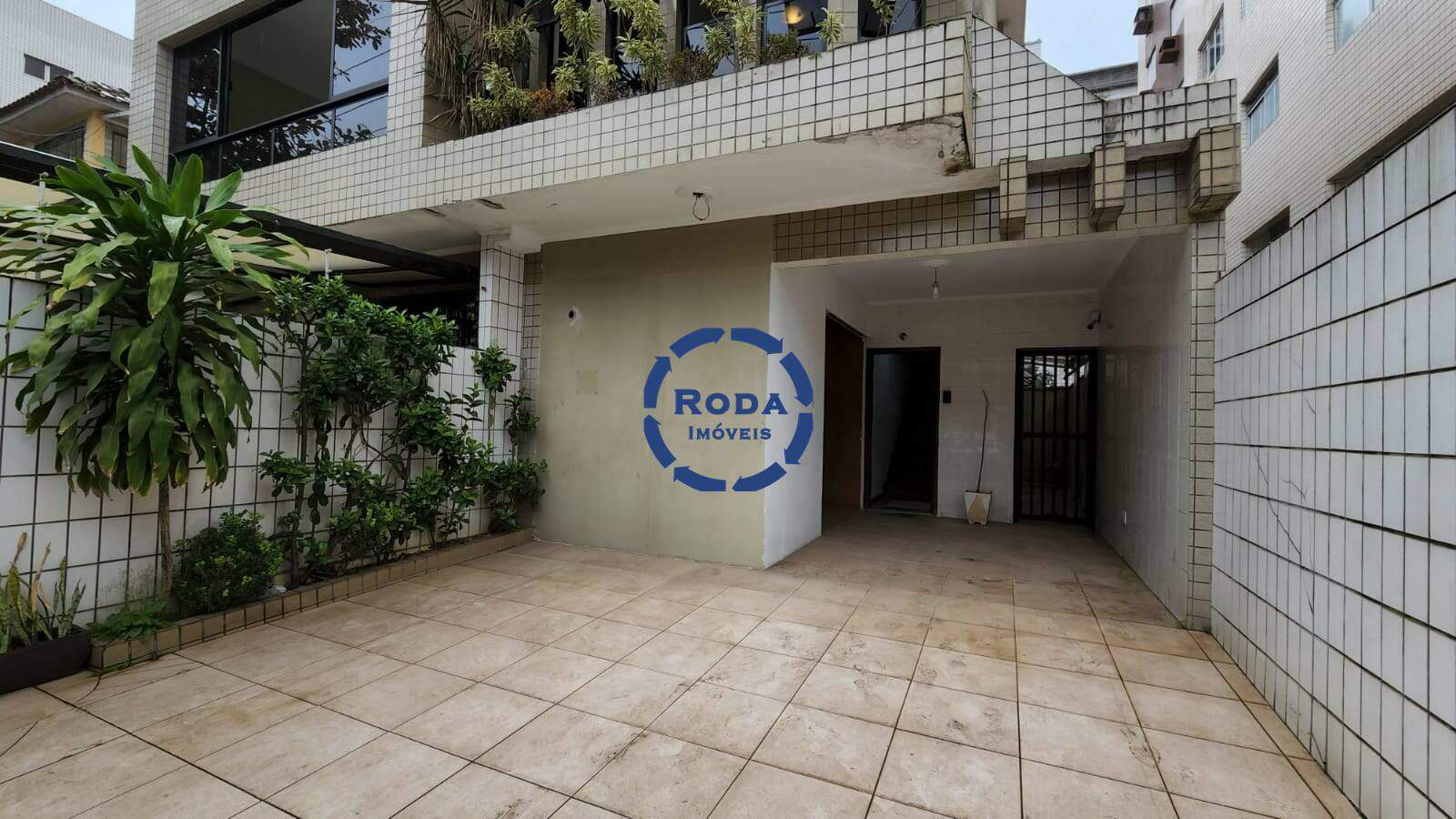 Casa à venda no Embaré: 
